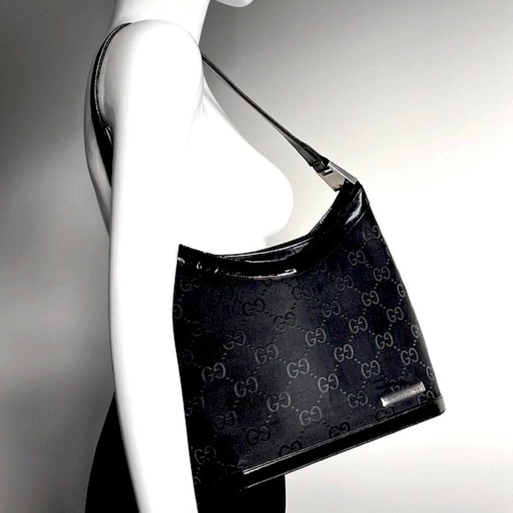 GUCCI VINTAGE BLACK HANDBAG Patent leather Details. Made in Italy - Picture 10 of 12